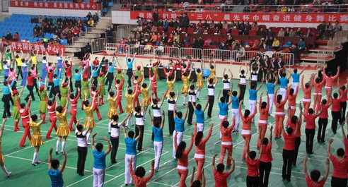 商洛市婦聯舉辦慶“三八”健身舞比賽