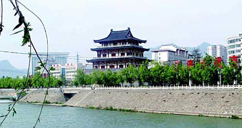 一江清水送北京