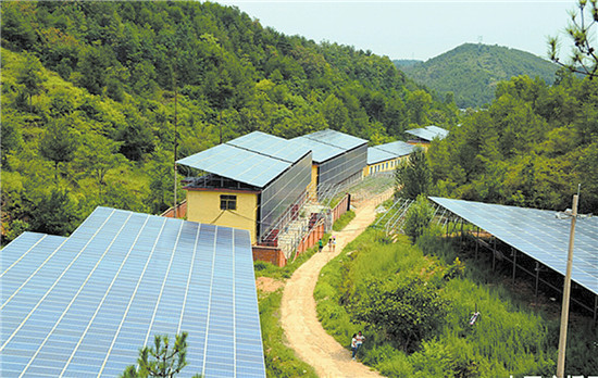 商洛市啟動(dòng)實(shí)施十萬(wàn)戶屋頂光伏發(fā)電工程