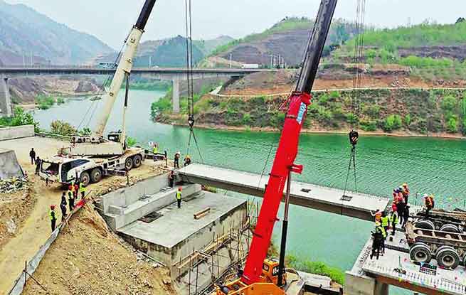 銀龍溝橋箱梁安裝完工