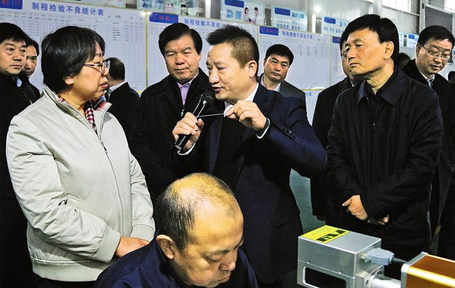 全市重大項目建設現場觀摩會在鎮安觀摩