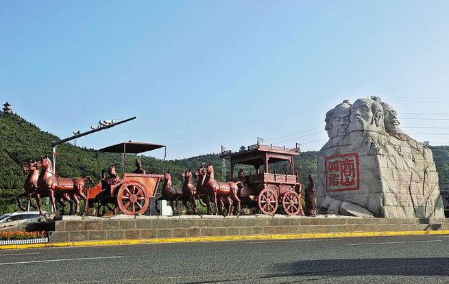 商洛城市標志建筑——商山四皓主題雕塑