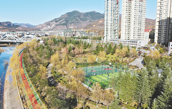 商洛城市街景——丹江公園運動場