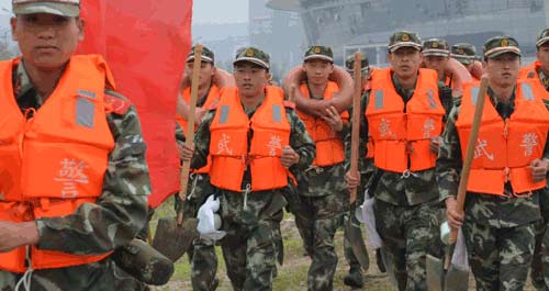 武警商洛支隊(duì)組織抗洪搶險(xiǎn)實(shí)兵演練