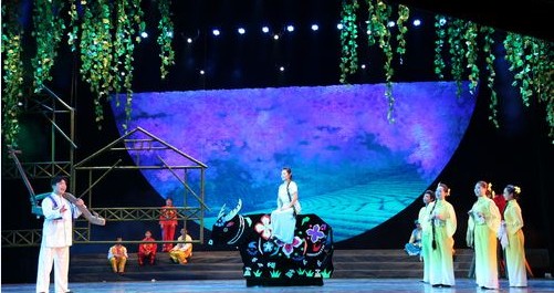 《水韻山魂·美在陜南》主題文藝晚會在省人民劇院隆重舉行