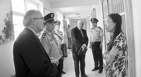 英國監獄研究中心代表團來商州監獄進行友好訪問