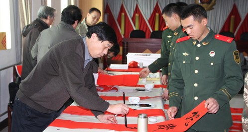 商洛書法家協會開展“文化送警營”活動