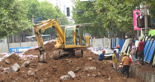 商洛北新街雨污分流工程開始施工