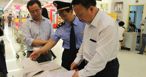 商洛紀檢部門聯合檢查公款送禮情況