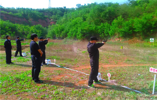 市公安局組織開展警用手槍實彈射擊訓練考核