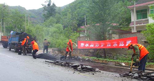 柞水公路段開展迎國檢公路養護技術比武活動
